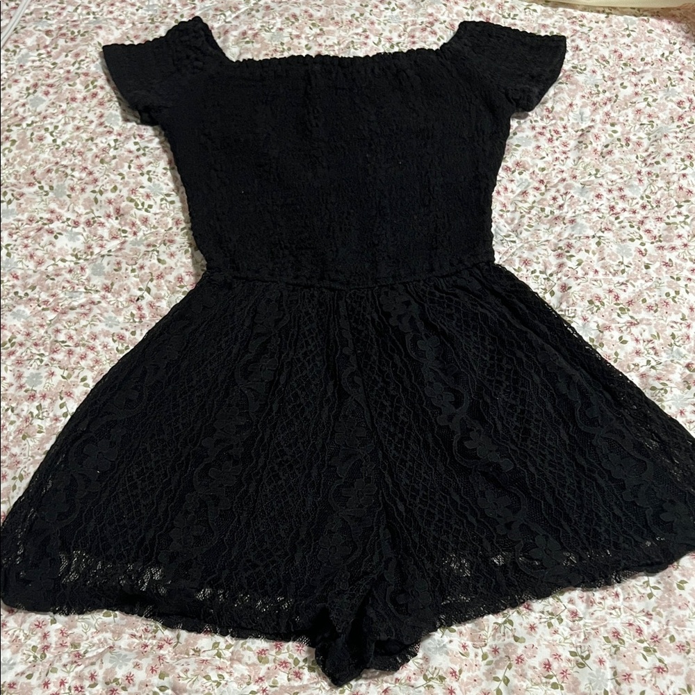 Hollister Black Stretchable Fabric Romper
